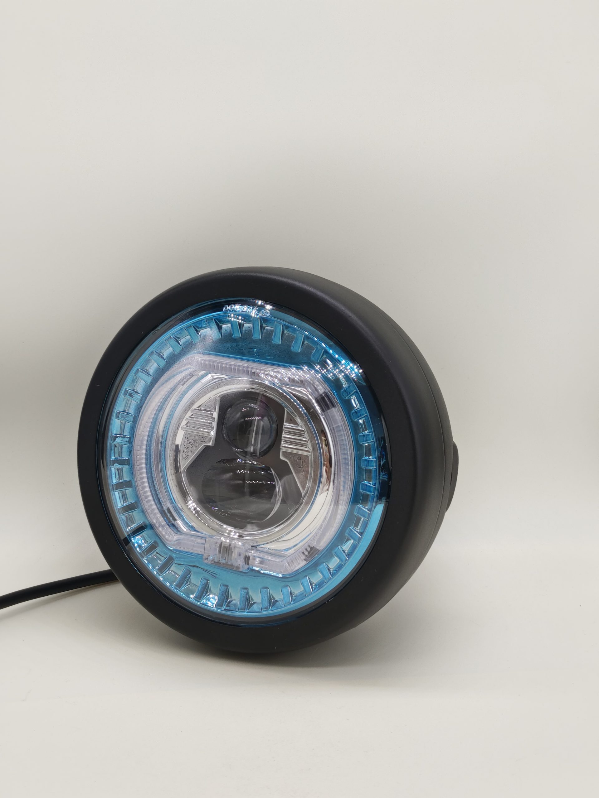 5.75 inch headlamp assembly -- built-in hoite - Image 2