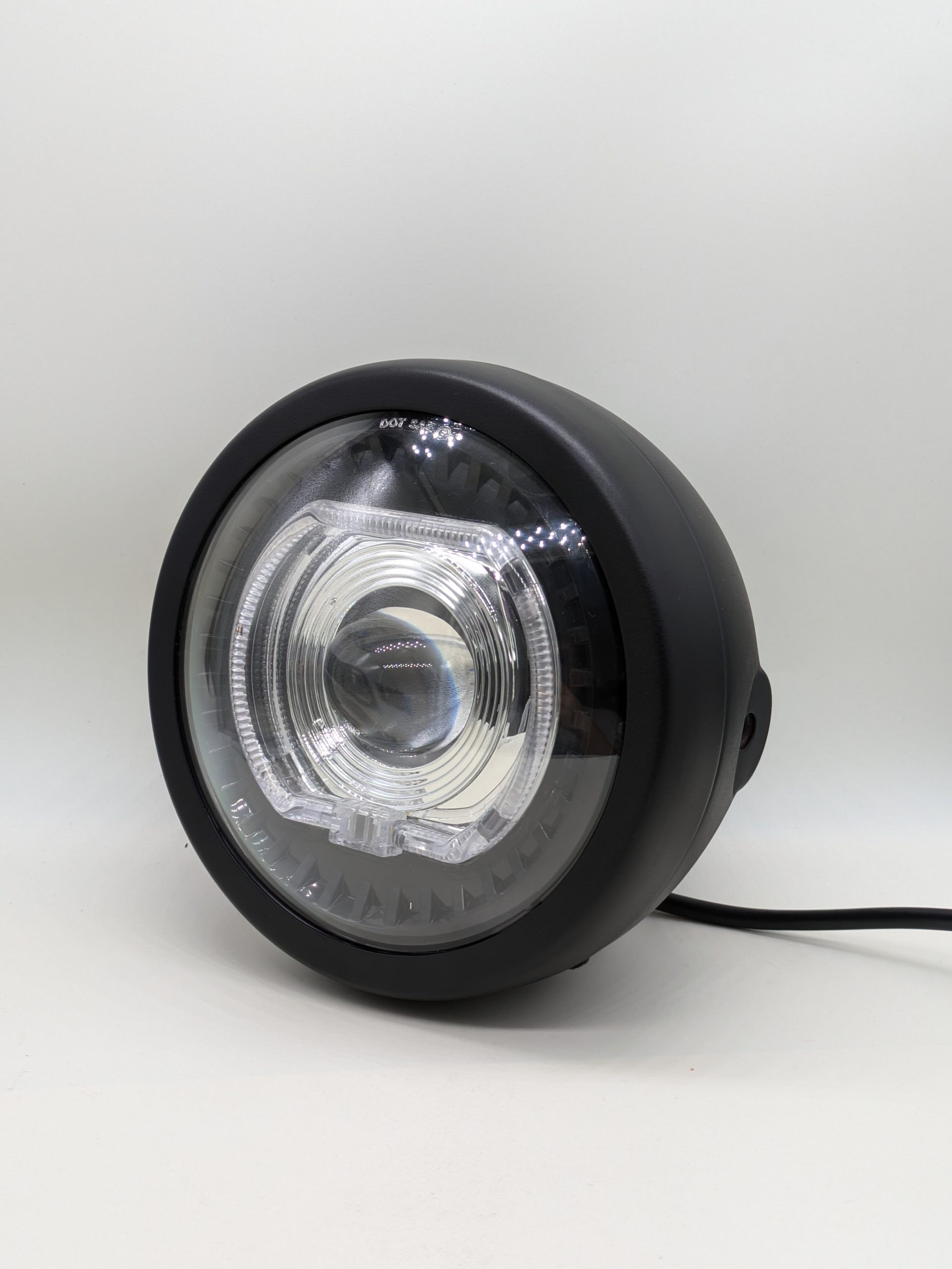 5.75 inch assembly headlight - built-in corrugated style - Image 2