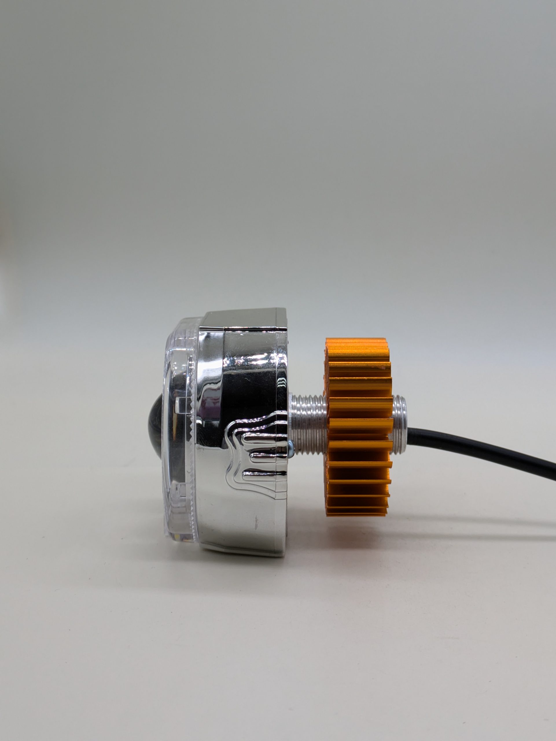 Built-in small lens - Image 3