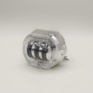 Built-in three-bead lens