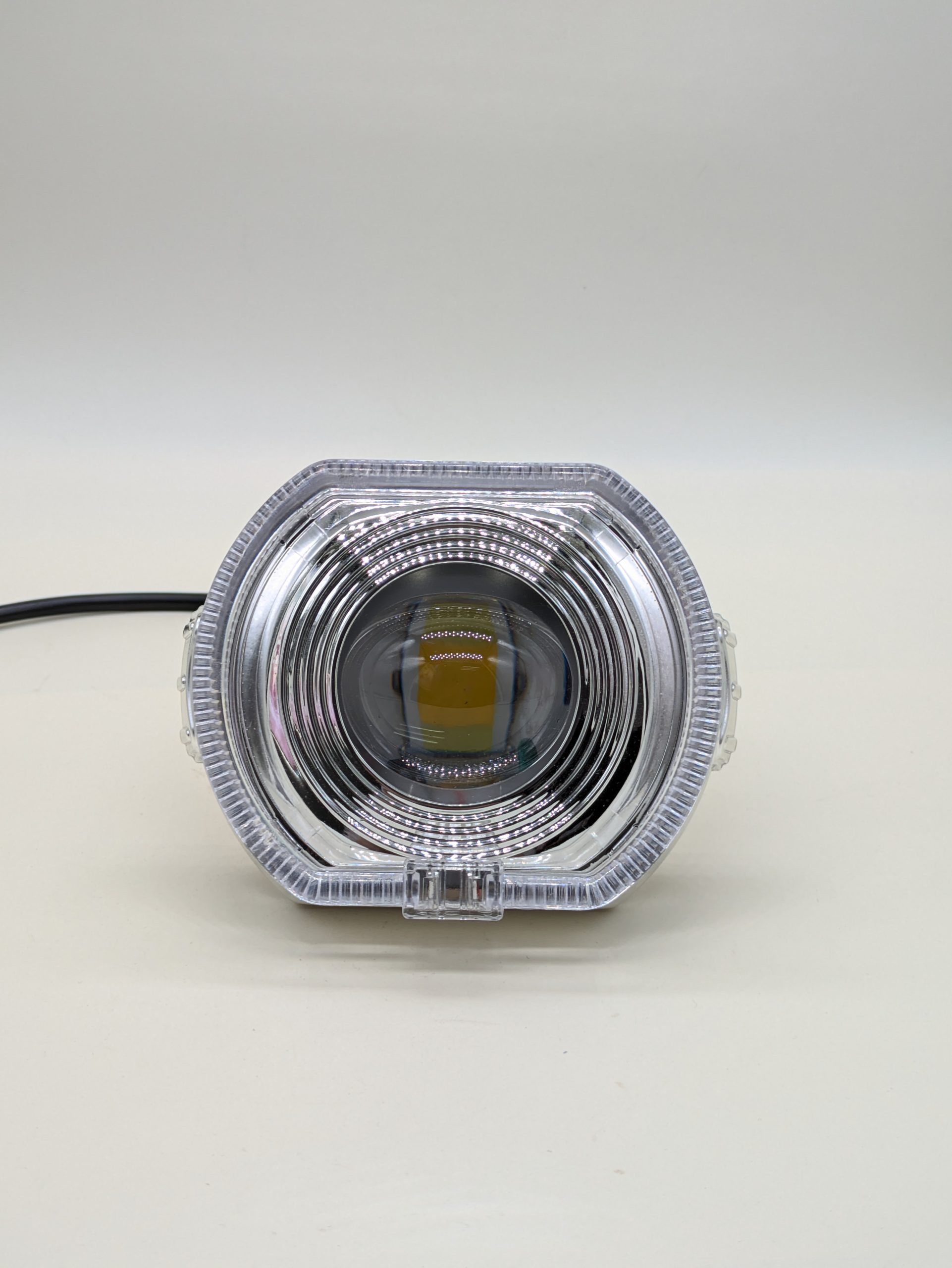 Large corrugated lens built in - Image 2