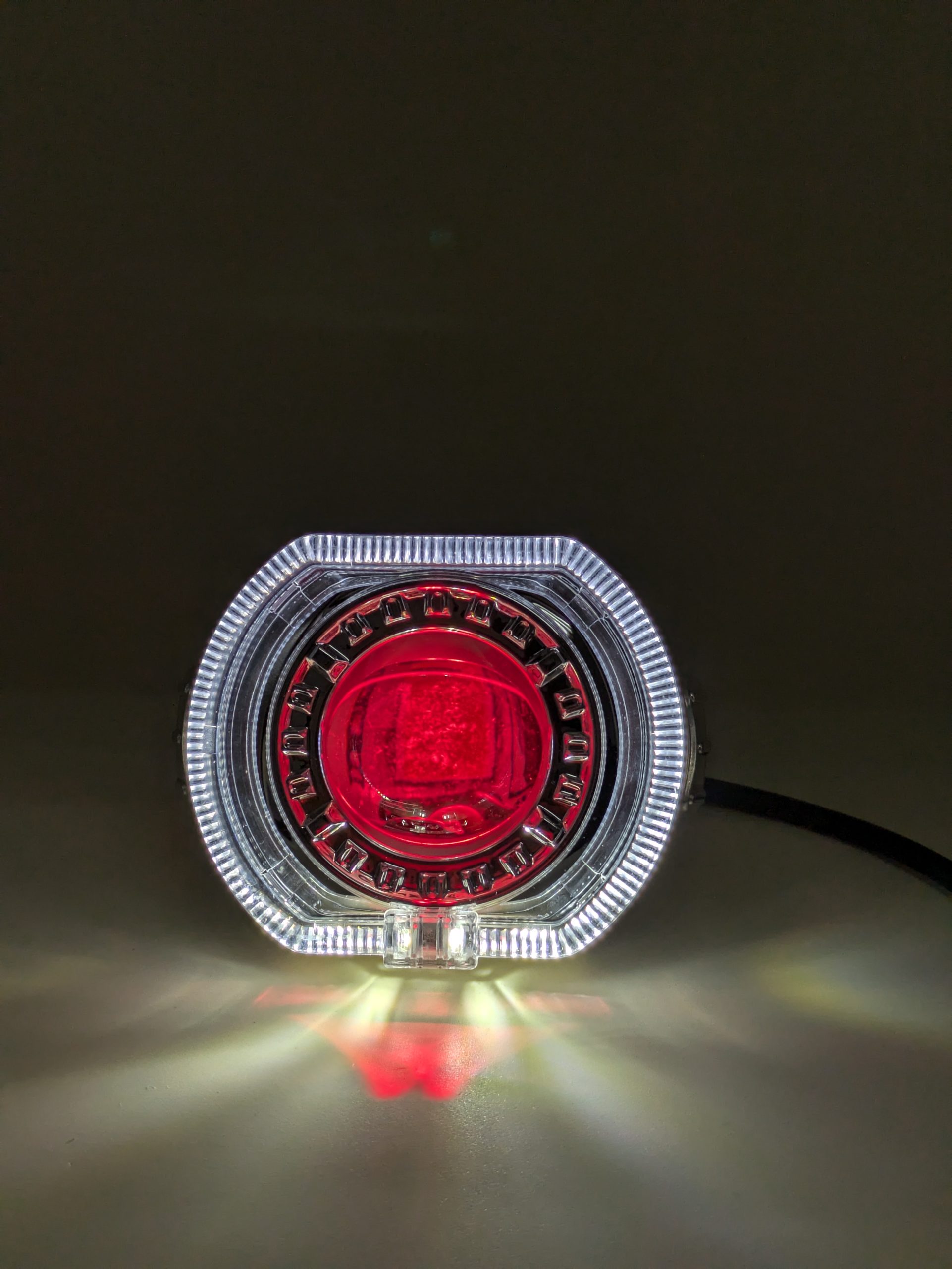 Built-in large lens - Image 5